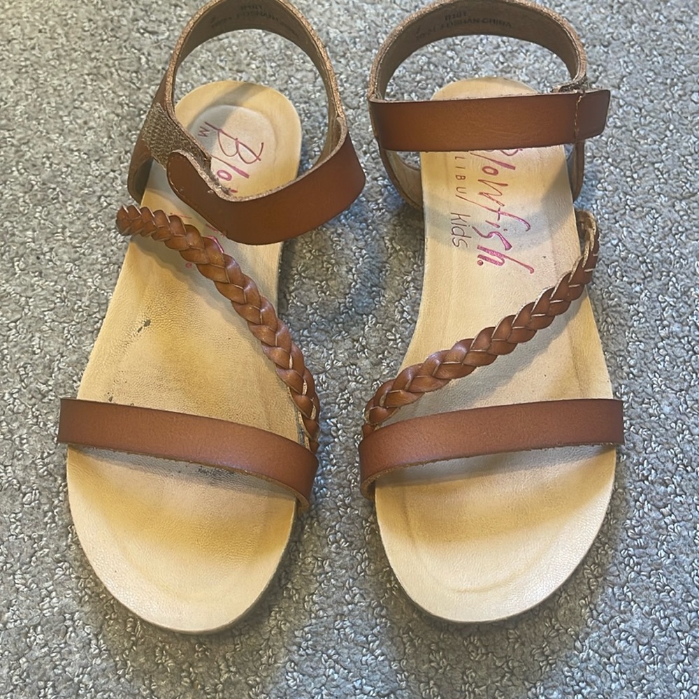 Girls size 2 sandals